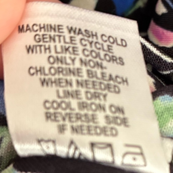 Adrienne Vittadini Floral Black and Pink Women's Blouse 3X - Picture 9 of 9